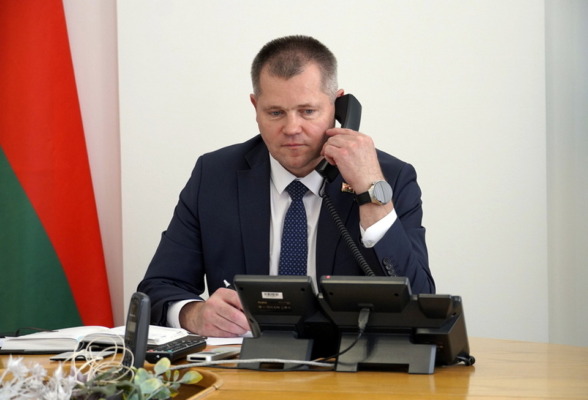 Субботнюю прямую телефонную линию провел управляющий делами Могилевского горисполкома Григорий Сушко