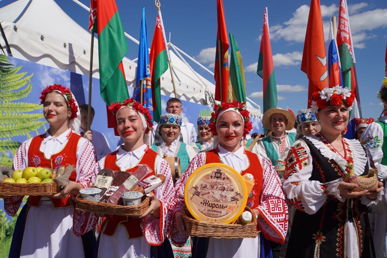 Александрия вновь собирает друзей. Рассказываем, что ждет гостей праздника!
