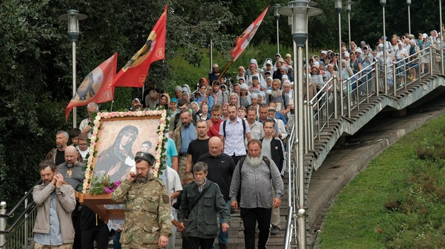 Большой крестный ход в честь Барколабовской иконы Божьей Матери