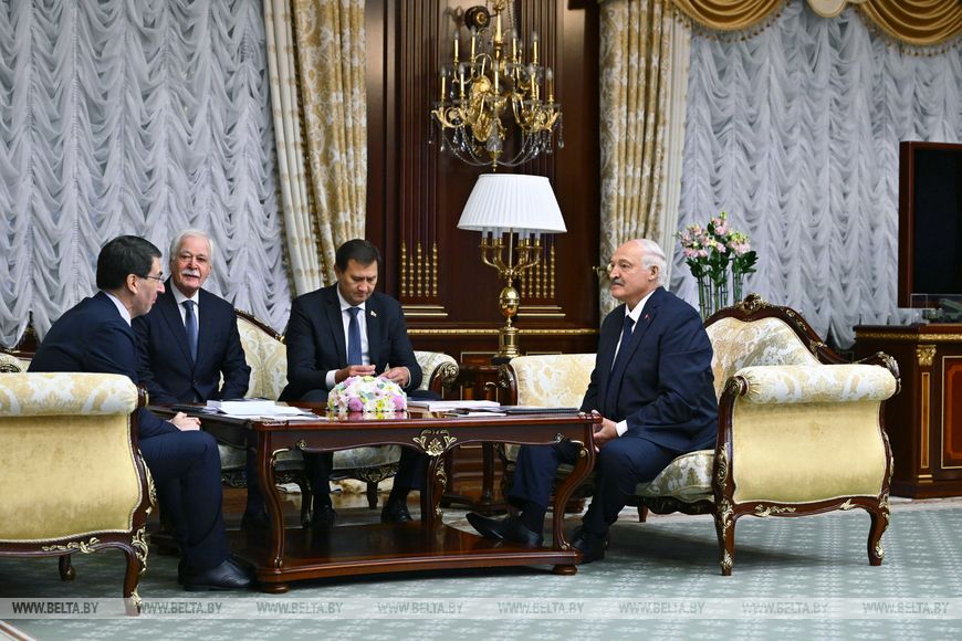 Лукашенко предложил России объединить усилия в сфере биотехнологий