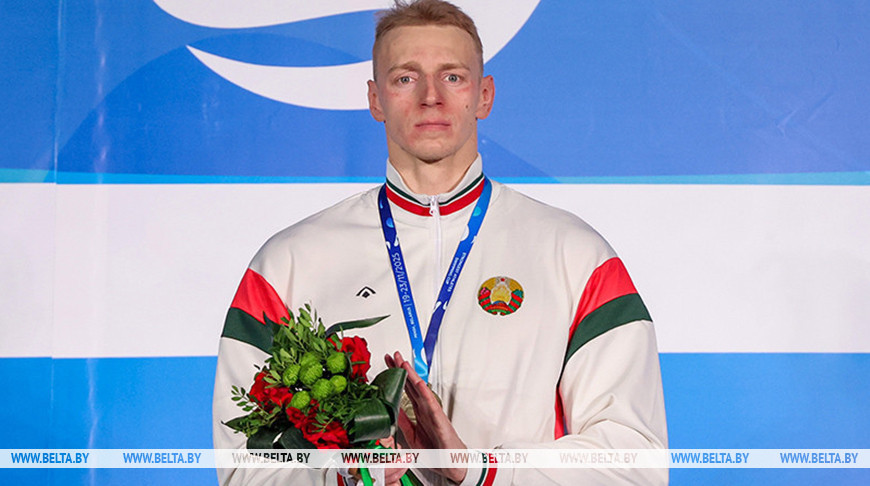Пекарский замкнул топ-5 на 50-метровке баттерфляем на этапе Кубка мира в Ташкенте